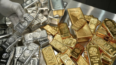 صورة الذهب والفضة يواصلان مكاسبهما مع تراجع الدولار